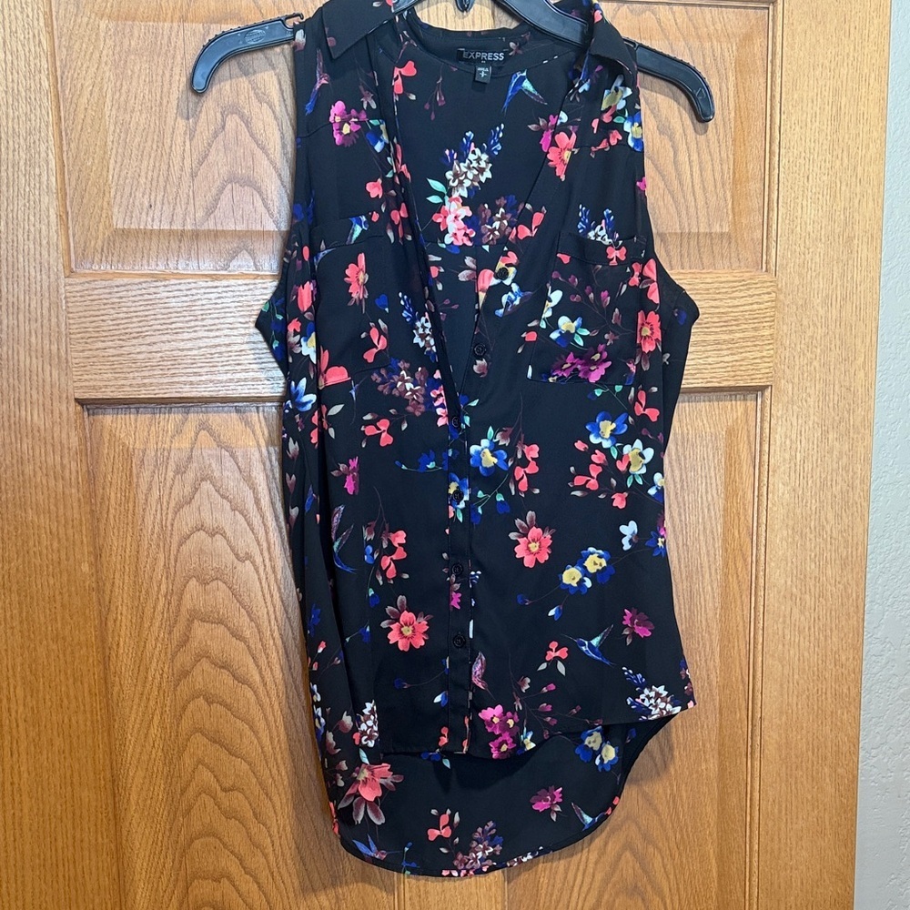 Express Black Multicolor Floral Blouse - Picture 3 of 4